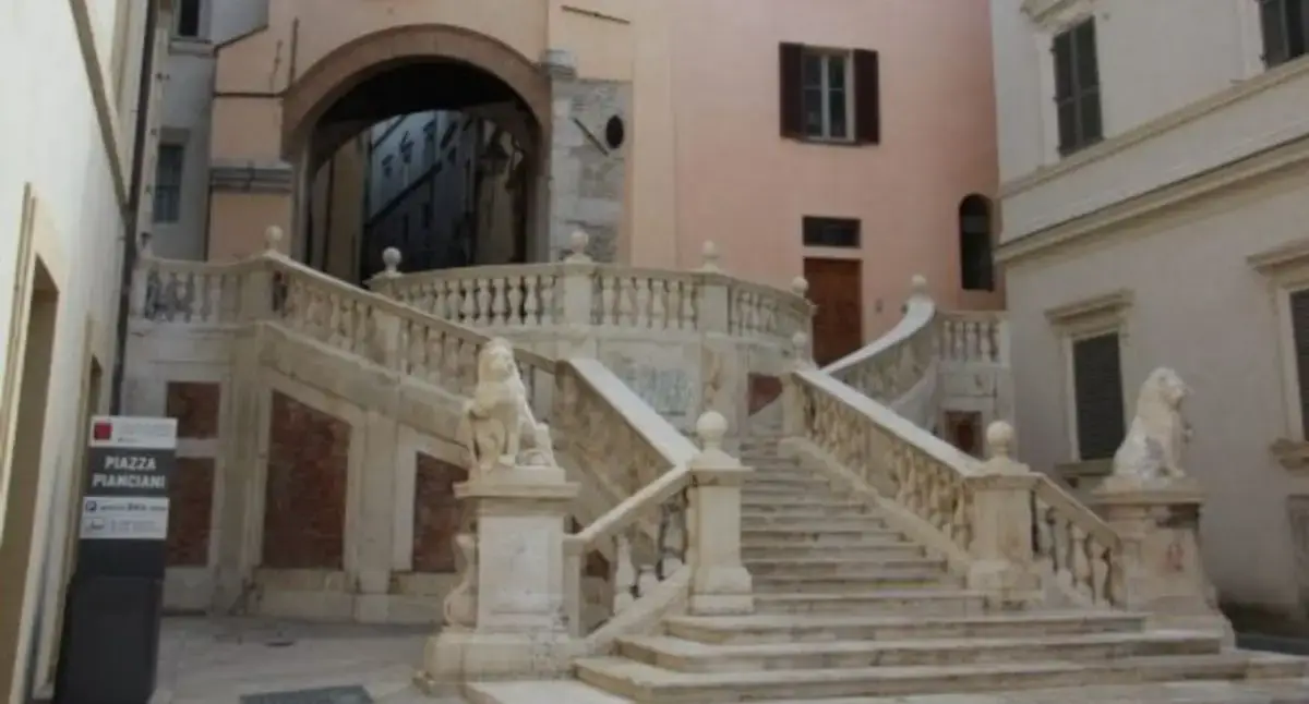 Fallimento Scs, sospese le aste: speranze per 18mila soci | Ritirato Palazzetto Pianciani