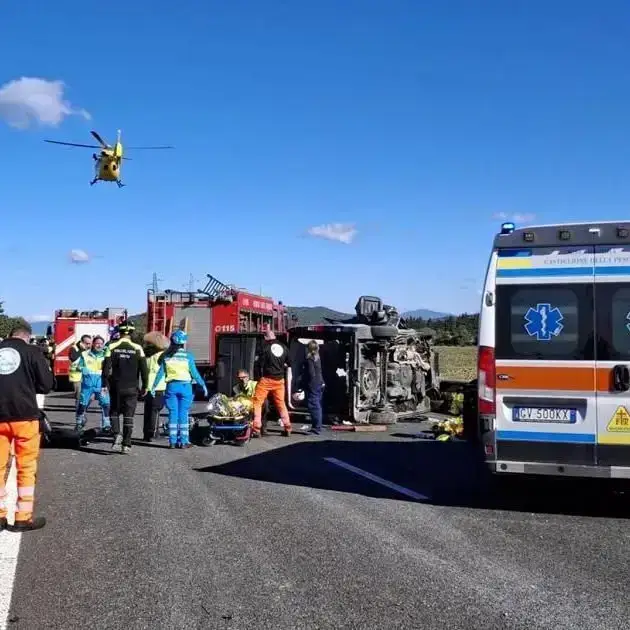 Incidente Terni-Rieti, al vaglio la scatola nera del bus e la dash cam di un'auto. Ieri le autopsie sui conducenti