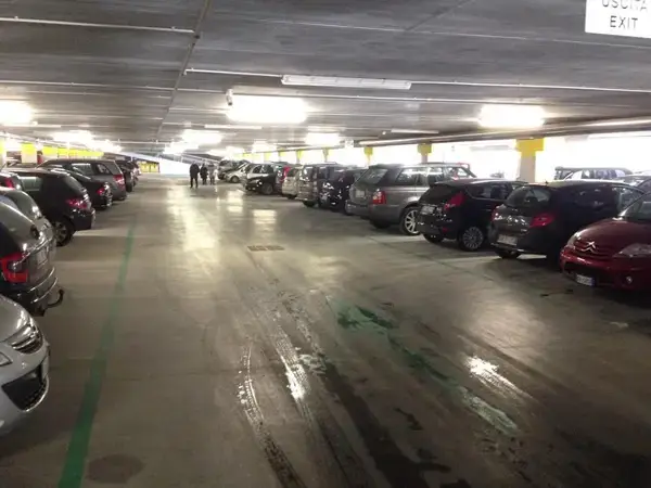 Parcheggi di nuovo gratuiti di notte a Spoleto da settembre