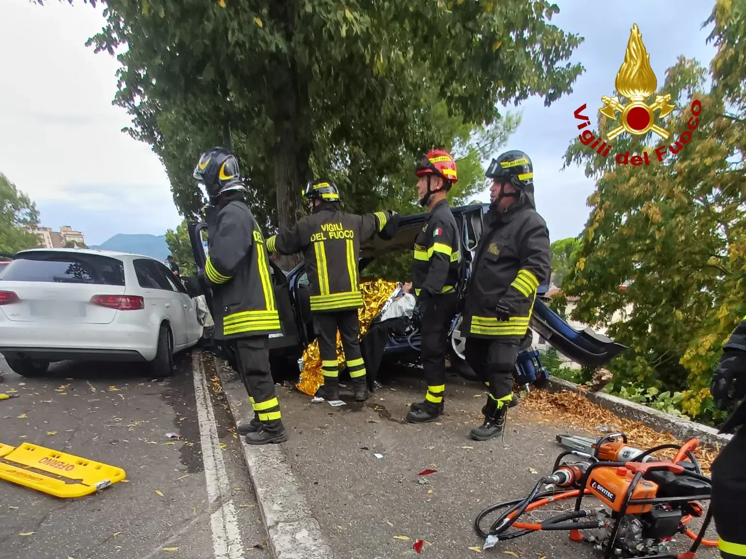 Incidente tra quattro auto, ci sono feriti