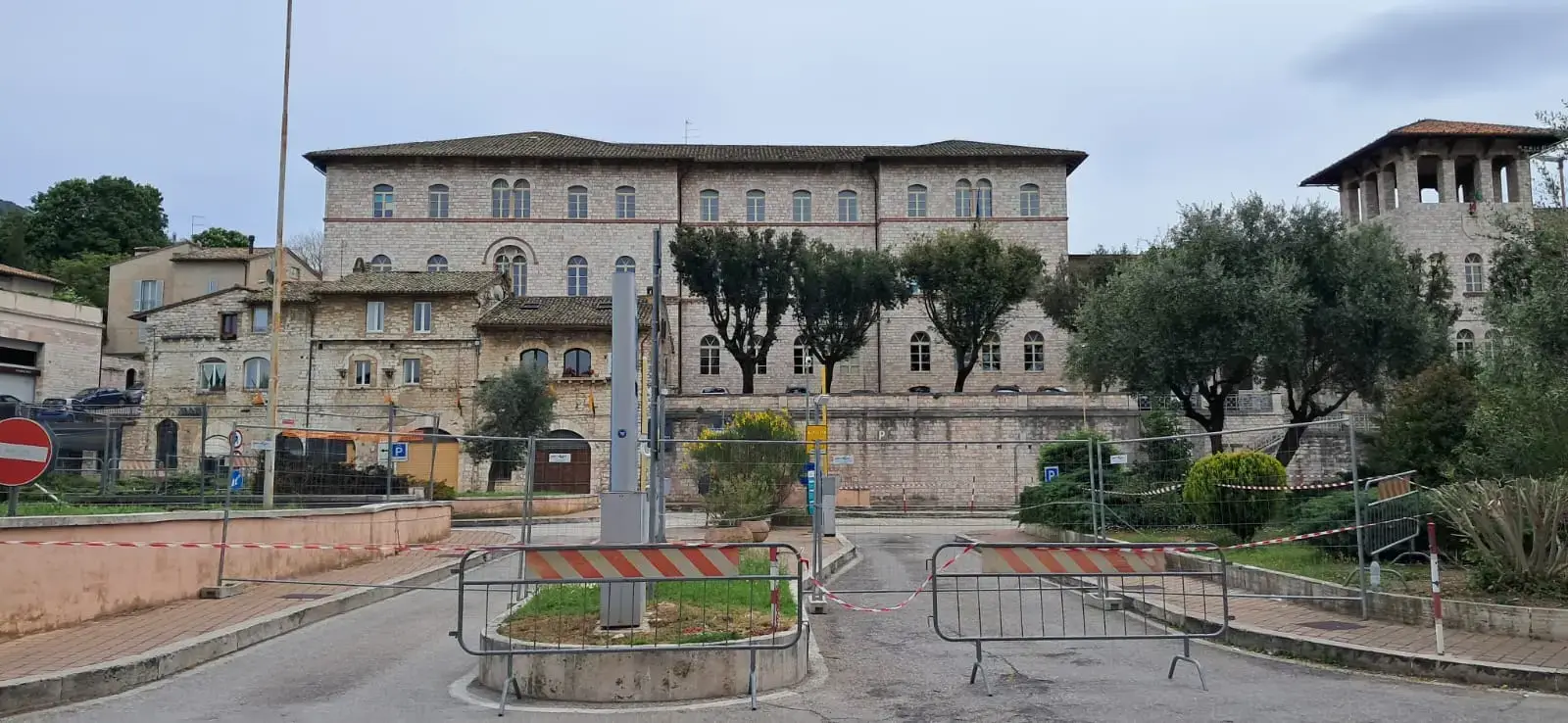 Parcheggio Matteotti, i residenti del centro storico chiedono a giunta e Saba garanzie su abbonamenti, convenzioni e piano di riqualificazione