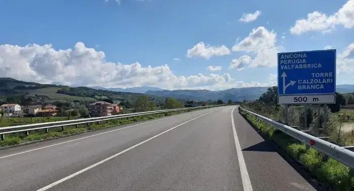 Scontro tra auto e trattore sulla Pian d'Assino, due feriti