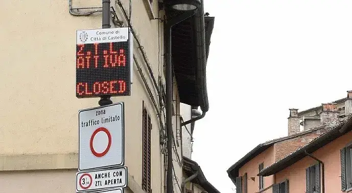 Odissea Ztl, raccolta firme per modificare regole sui varchi elettronici
