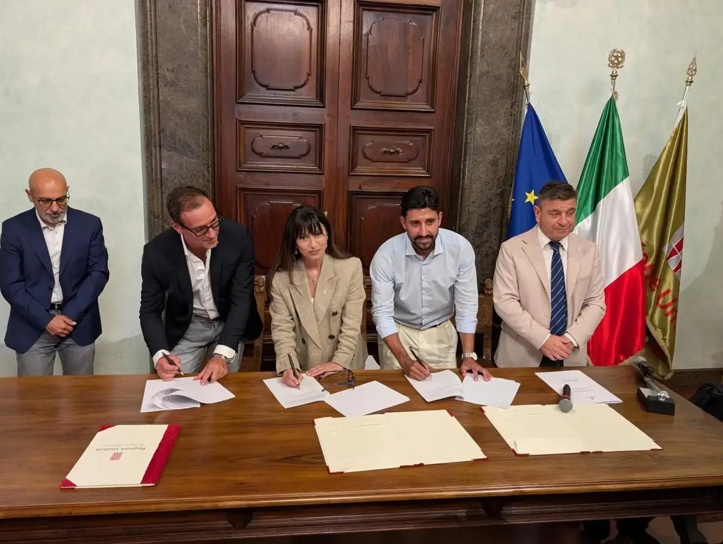 Protocollo d'Intesa contro la desertificazione bancaria, la firma a Palazzo Donini
