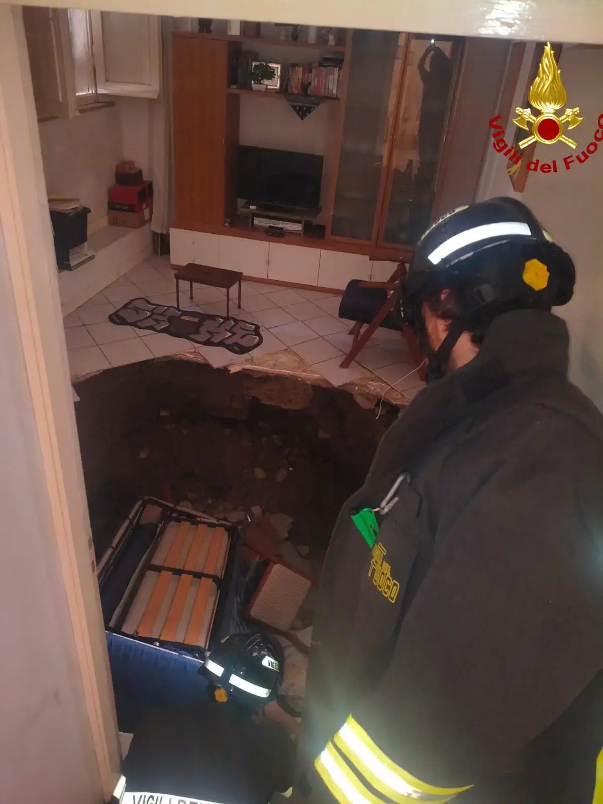 Il soggiorno sprofonda nel rifugio antiaereo