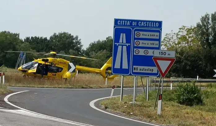 Auto ribaltata in E45, c'è un morto | Tre i feriti (Aggiornamenti)
