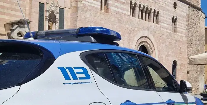 Sorpresa con hashish ed eroina nonostante obbligo di dimora, arrestata 23enne
