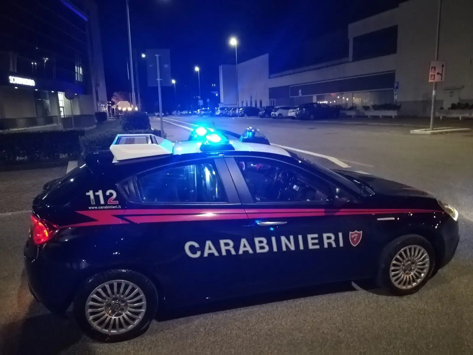 Terni, rissa con coltello a piazza della Pace. 4 denunciati
