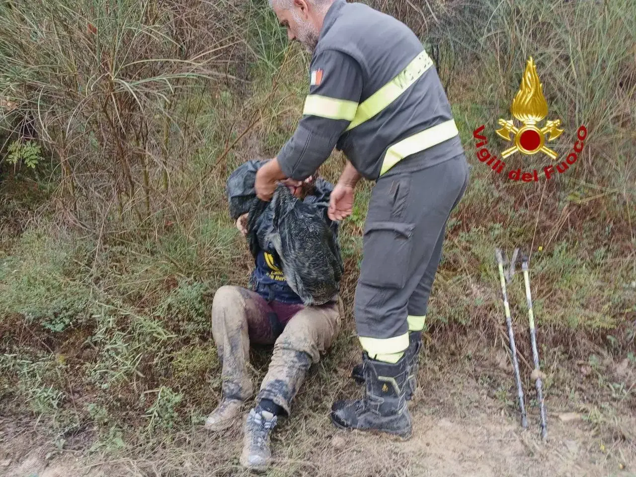 Escursionista soccorsa durante il trekking sul Cammino Francescano