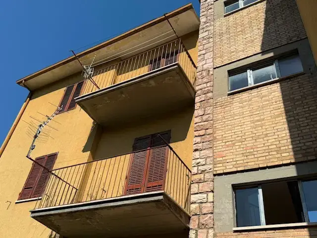 Testaccio, tra abusi, decadenza e manutenzione: se questo è un quartiere