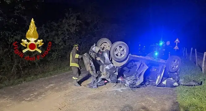 Auto si ribalta sulla Sr 298 | 4 giovani feriti, due sono gravi