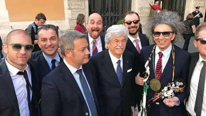 Torna la Rivista, trema il potere. Scontro su Corsa Vaporetti